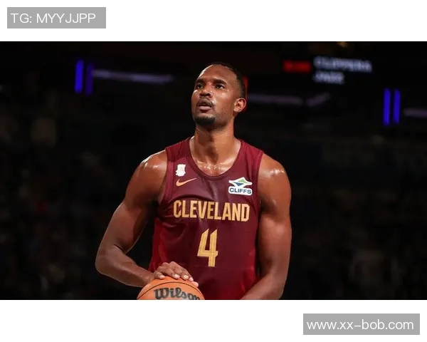 近15场净效率排行榜揭晓尼克斯领跑活塞马刺紧随其后骑士表现不俗 近15场净效率排行榜揭晓尼克斯领跑活塞马刺紧随其后骑士表现不俗